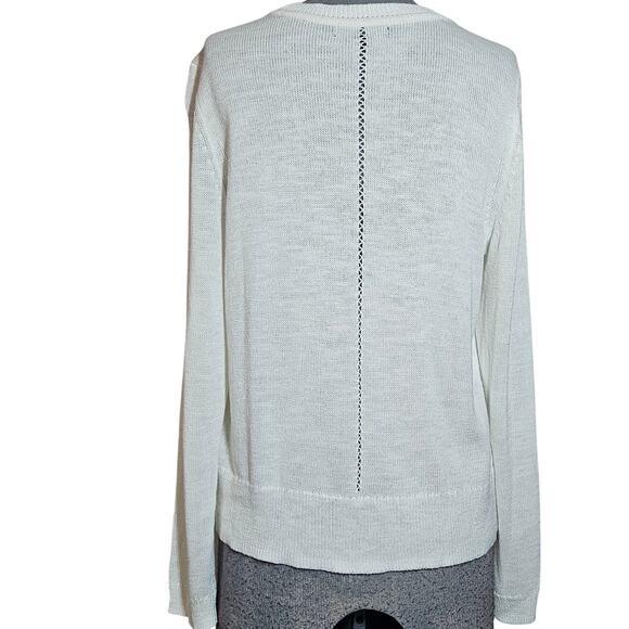 Banana Republic Cream Lightweight Sweater Size Medium - Picture 2 of 4
